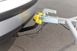 Antivol pour tête d'attelage Mottez A075B jaune compatible l.84 mm et H.63 mm
