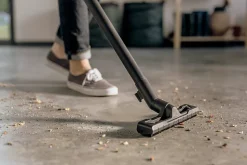 Aspirateur eau et poussière Karcher WD 2 Plus V-12/4/18 - Puissance 1000W- Capacité 12L- Cuve plastique- Flexible 4m