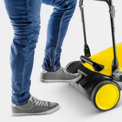 Balayeuse mécanique Kärcher S4 Twin en acier A3 et polypropylène (PP)