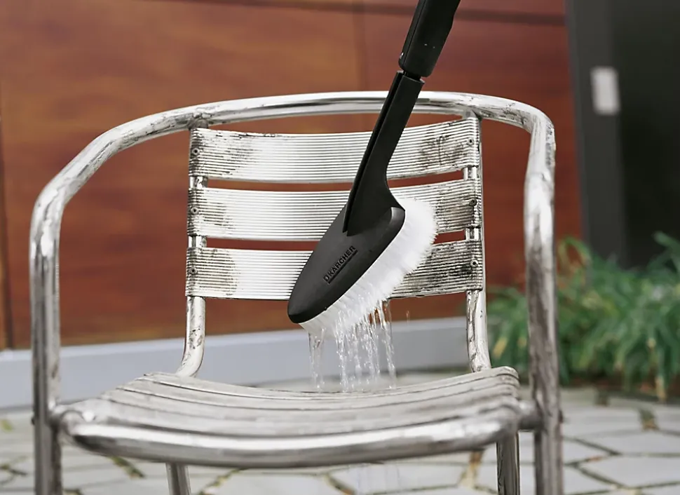 Brosse simple Karcher en plastique noir