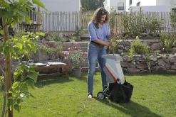 Broyeur de Végétaux Electrique 2500W avec Lunettes de Sécurité + Sac de Récupération + 2X Lames Réversibles de Rechange