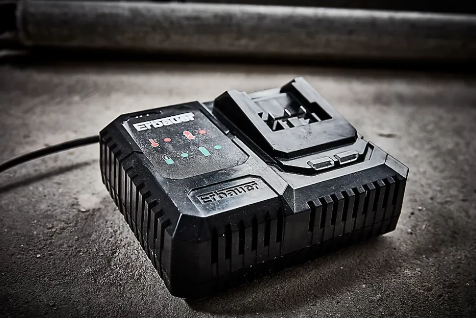 Chargeur de batterie rapide Erbauer 18V