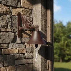 Cloche de jardin écureuil en fonte