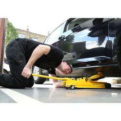 Cric 2 tonnes Stanley STMT81251-1 Jaune