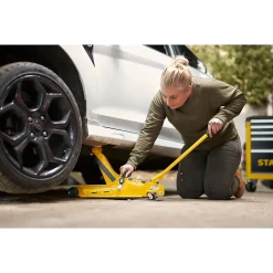 Cric 2 tonnes Stanley STMT81251-1 Jaune