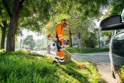 Débroussailleuse thermique - 24 cm³ - largeur de coupe avec fil 200 mm - Stihl FS 94