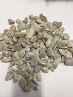 Galet calcaire roulé beige 5-15 Blooma 25kg