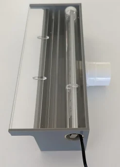 Lame d'eau pour piscine acrylique LED Largeur 30cm encastrée 3cm débord Entrée d'eau derrière Compatible traitement au sel chlore