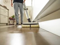 Nettoyeur de sols sans fil Karcher FC 7 Cordless- aspire- lave et sèche - 4 rouleaux - Autonomie 45 min- 500 tr/min