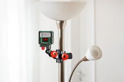 Niveau laser croix Bosch Quigo 10m piles AAA incluses