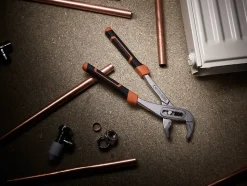 Pince multiprise Magnusson 250mm Noir et orange