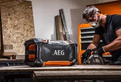 Radio de chantier sans fil AEG BRSP18 IP54 18V ( sans batterie)