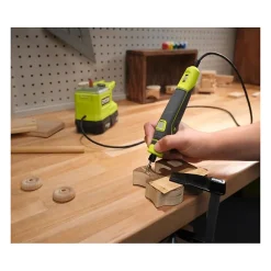 RYOBI ONE+ Mini-outil multifonction 18V avec 15 accessoires - RRT18-0