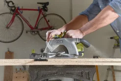 Scie circulaire sans fil Ryobi R18CS-0 165mm 18V ( sans batterie)