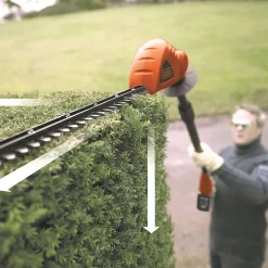 Taille-haie sur perche sans fil avec batterie 18 V - longueur de la lame 43 cm - écartement des dents 22 mm - Black+Decker GTC1843L20-QW